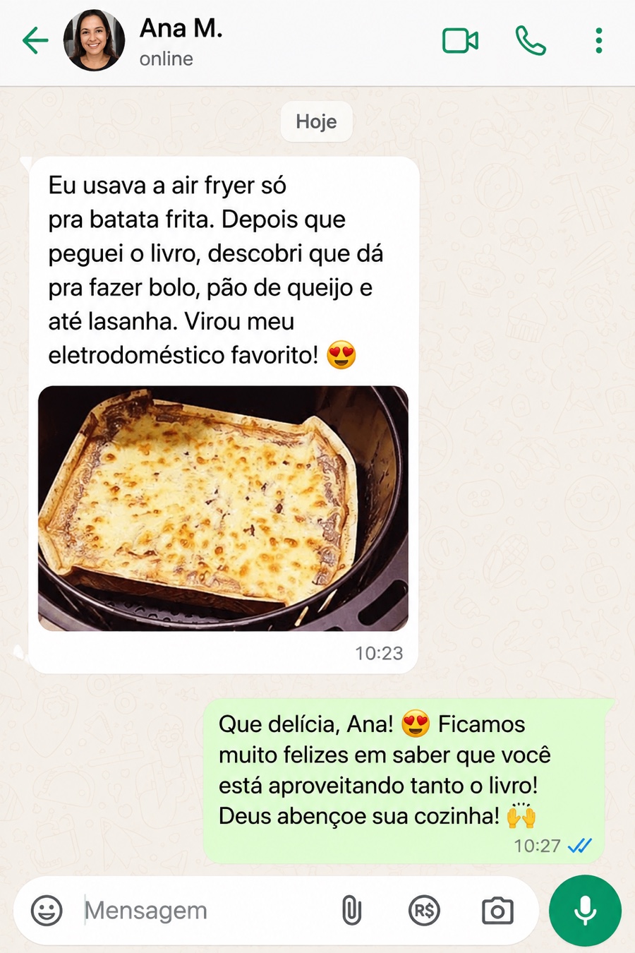Conversa no WhatsApp com a cliente Ana M. mostrando a lasanha que fez na air fryer